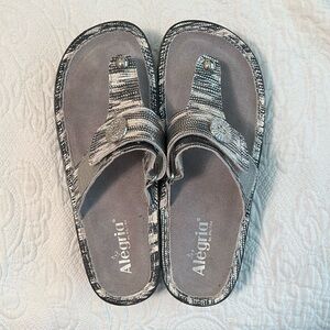 Algeria Silver and Black Sandals Size 40